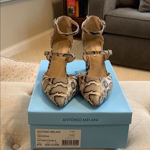 Antonio Melani snakeprint block heel